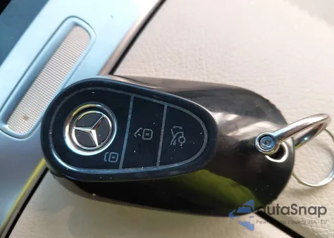 2024 Mercedes-Benz C 300 z USA, uszkodzony, nr VIN W1KAF4GB4RR173021